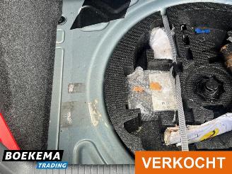 Volkswagen Golf 1.4 Trendline Stoelverwarming Cruise Climate picture 11