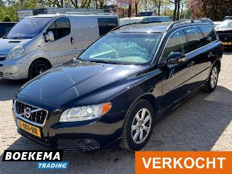 Volvo V-70 2.5T Kinetic 230PK Automaat Leer Navigatie Cruise picture 4