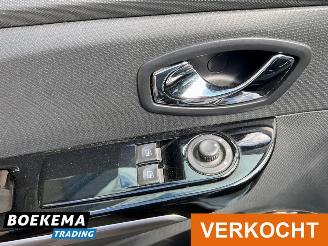 Renault Clio Estate 0.9 TCe Night&Day R-Link Navigatie Cruise Airco picture 9