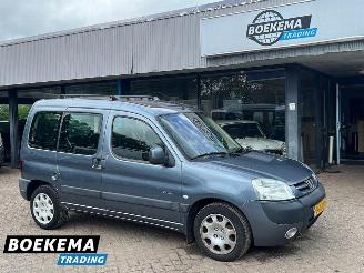 Auto incidentate Peugeot Partner 1.6 16V Zenith 2 Airco 5-Peroons 2xSchuifdeur Cruise Trekhaak 2005/7