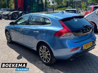 Volvo V-40 2.0 D4 Summum Business Glazen Dak Navigatie Cruise picture 3