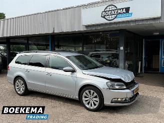 skadebil auto Volkswagen Passat Variant 1.4 TSI Highline Navigatie Stoelverwarming Cruise PDC 2013/10