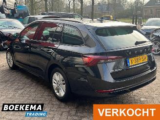 Skoda Octavia Combi 1.0 e-TSI Business Edition Navigatie Cruise Lane-Ass picture 3