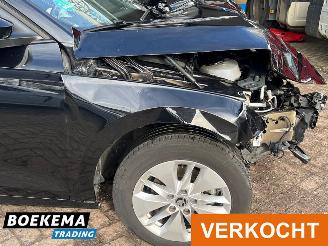 Skoda Octavia Combi 1.0 e-TSI Business Edition Navigatie Cruise Lane-Ass picture 7