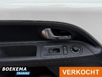 Volkswagen Up! 1.0 High Up! Navigatie Airco 3-Deurs picture 13