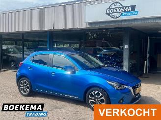 krockskadad bil auto Mazda 2 1.5 Skyactiv-G GT-M HUD Stoelverwarming Navi Clima 2016/10