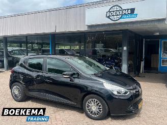 uszkodzony samochody osobowe Renault Clio 1.2 16V Navigatie Airco Elektrische ramen 2013/4