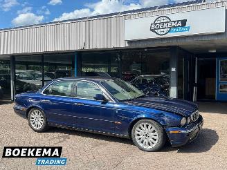 krockskadad bil auto Jaguar XJ 4.2 V8 Executive 298pk Automaat Memory Navi Cruise 2003/4