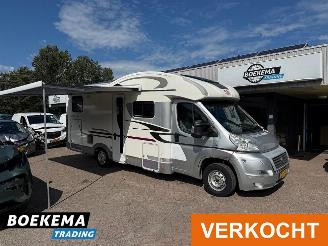 Vaurioauto  campers Adria Matrix M680SP Airco Fietsendrager Zonnepaneel Luifel Garage 6-Persoons! 2010/5