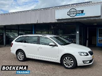 uszkodzony samochody osobowe Skoda Octavia Combi 1.2 TSI Businessline Automaat Navi Cruise Clima 2016/2