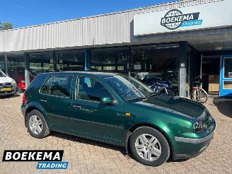 skadebil auto Volkswagen Golf 1.6 5-Deurs Trekhaak LMV 1999/4