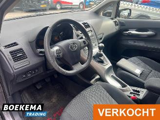 Toyota Auris 1.3 Aspiration Clima Parkeersensoren Elektrische Ramen picture 11