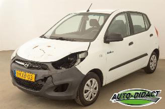 Vaurioauto  passenger cars Hyundai I-10 1.0 Pure 102.085 km 2013/7