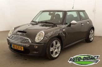 krockskadad bil auto Mini Cooper S 1.6 Airco 2006/4