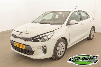 krockskadad bil auto Kia Rio TGDI Navi ComfortPlusline Navigator 2016/6