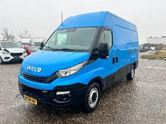 dañado vehículos comerciales Iveco Daily 2.3 H2 Airco motor kapot 2019/8