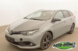 krockskadad bil auto Toyota Auris 1.2 Dynamic 83.753 km 2018/1