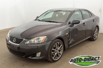 krockskadad bil auto Lexus IS 220d 114.980km Clima Navi 2009/3