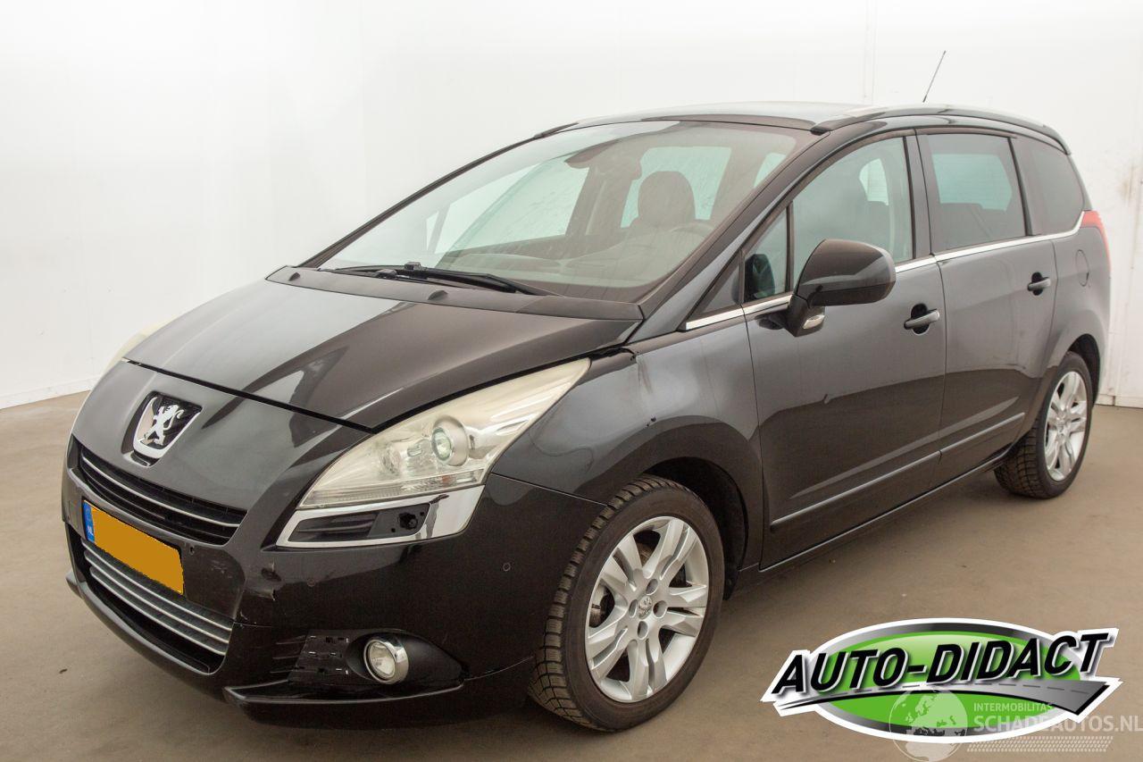 Peugeot 5008 1.6 THP GT 7P. Leer