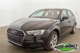 krockskadad bil auto Audi A3 1.0 TFSI Leer 2019/9