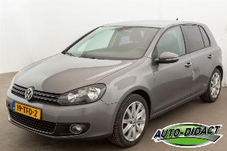 krockskadad bil auto Volkswagen Golf 1.2 TSI Automaat Highline Bluemotion 2012/1
