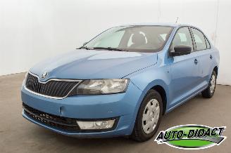 krockskadad bil auto Skoda Rapid 1.2 Airco 2014/2