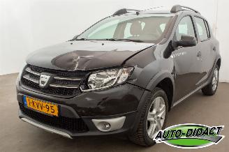 krockskadad bil auto Dacia Sandero Stepway 0.9 TCe Airco Lauréate 2013/7