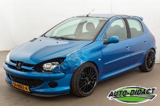krockskadad bil auto Peugeot 206 1.4 Airco Génération 2008/11