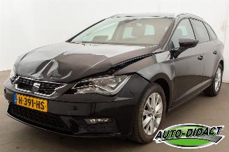 krockskadad bil auto Seat Leon 1.5 TSI Automaat Clima Digi Dash Style Ultimate Edition 2020/2