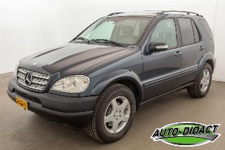 krockskadad bil auto Mercedes M-klasse 55 AMG Automaat Airco Elek dak Leder 2002/4