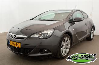 krockskadad bil auto Opel Astra GTC 1.4 Turbo Sport Clima 2013/2