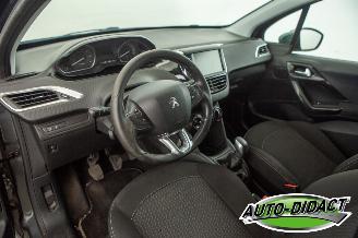 Peugeot 208 1.2 Airco Navi picture 22