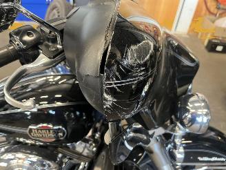 Harley-Davidson Electra Glide 96 FLHTCU Classic Electra Glide Ultra picture 26