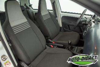 Volkswagen Up! 1.0 46.382 km Airco picture 12