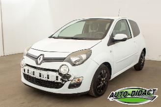 krockskadad bil auto Renault Twingo 1.2 16V Collection Airco 2013/2