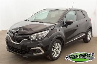 krockskadad bil auto Renault Captur 0.9 Airco Navi 2019/11