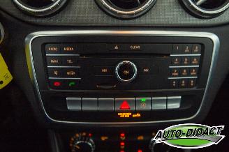 Mercedes Cla-klasse 180d Airco Camera picture 9