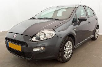 krockskadad bil auto Fiat Punto 0.9 TwinAir Street Airco 2014/5