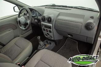 Dacia Logan 1.6 Lauréate picture 14