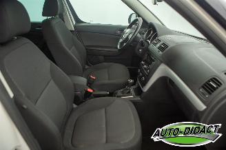 Skoda Yeti 1.2 TSI Automaat Airco Navi Ambition picture 18