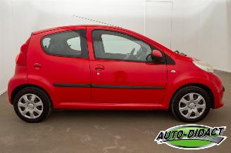 Peugeot 107 1.0-12V XS picture 38