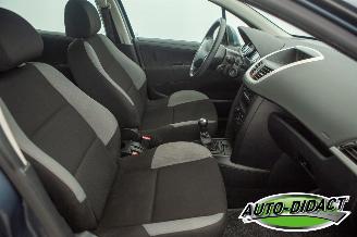 Peugeot 207 1.4-16V Airco Color-line picture 16