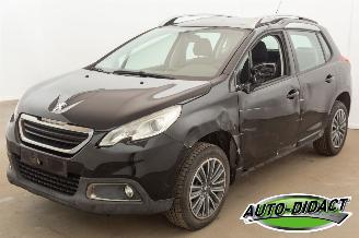Unfallwagen Peugeot 2008 1.2 Active 118.099 km Navi Airco 2015/1