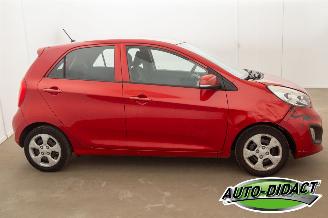 Kia Picanto 1.0 Fusion 140.239 km Carpas picture 37