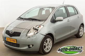 Auto incidentate Toyota Yaris 1.3 VVTi Automaat Clima Luna MMT 2007/1