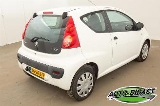 Peugeot 107 1.0-12V XR picture 4
