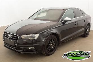Schadeauto Audi A3 1.6 TDI Automaat Clima Navi Ambiente 2016/2
