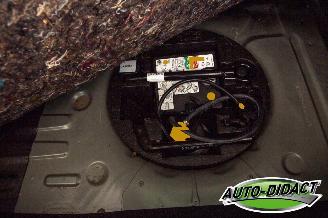 Renault Clio 0.9 TCe Expression picture 29