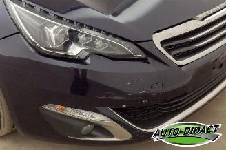 Peugeot 308 1.6 HDI Automaat Clima Navi Féline picture 27