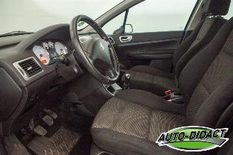 Peugeot 307 Break 2.0-16V Clima Premium picture 24